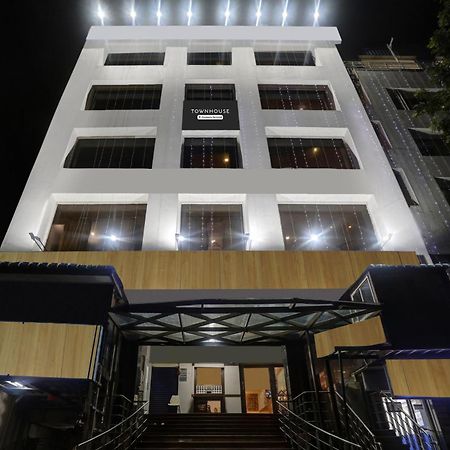 Townhouse Eluru Hotel Eksteriør billede