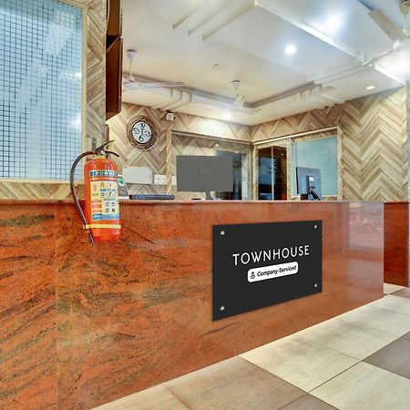 Townhouse Eluru Hotel Eksteriør billede