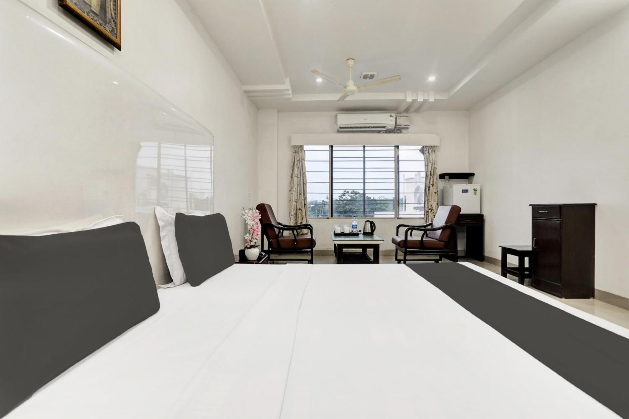 Townhouse Eluru Hotel Eksteriør billede