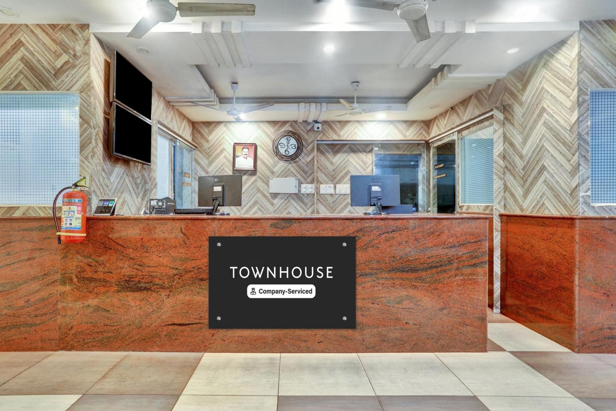 Townhouse Eluru Hotel Eksteriør billede