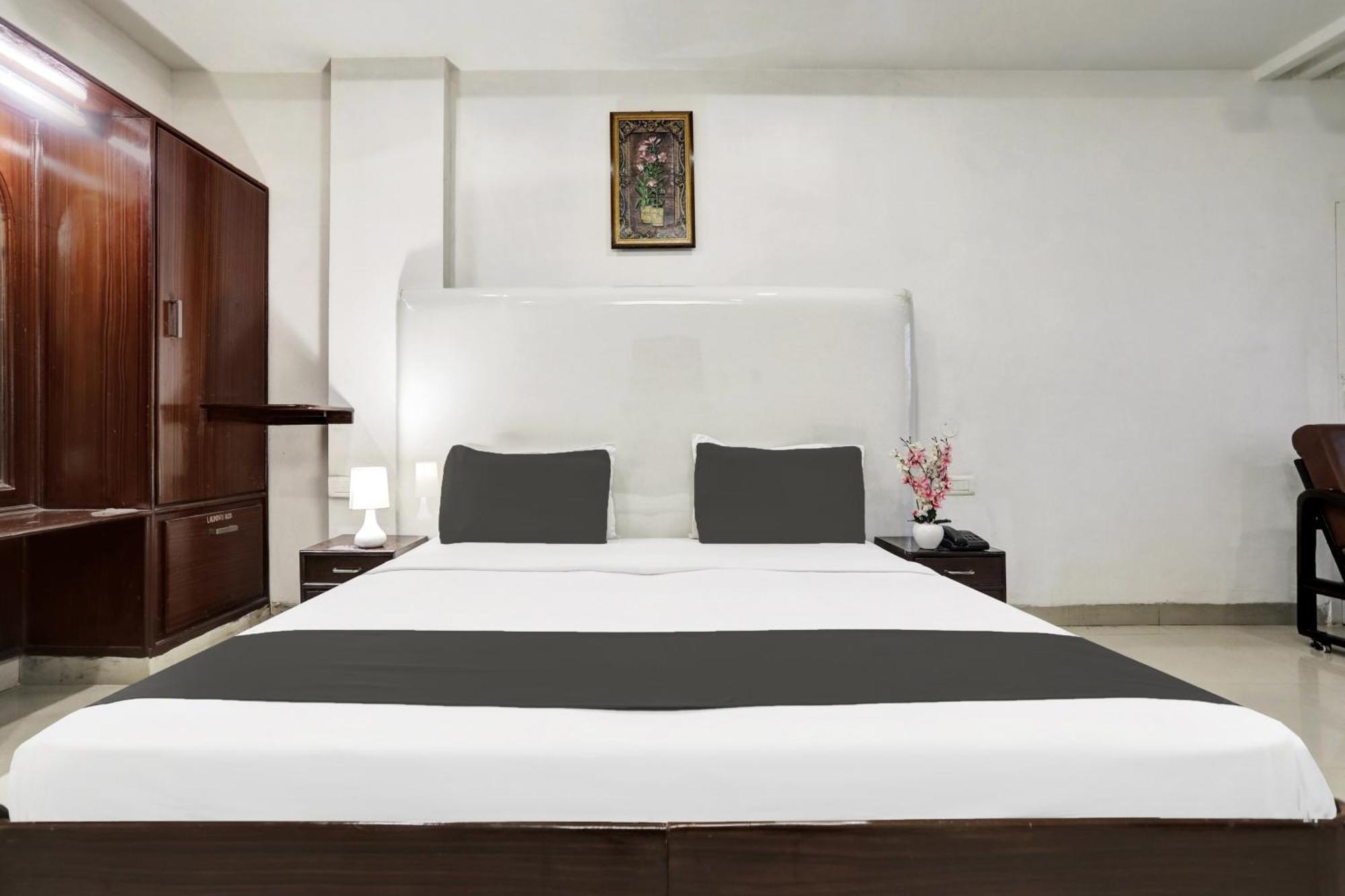 Townhouse Eluru Hotel Eksteriør billede
