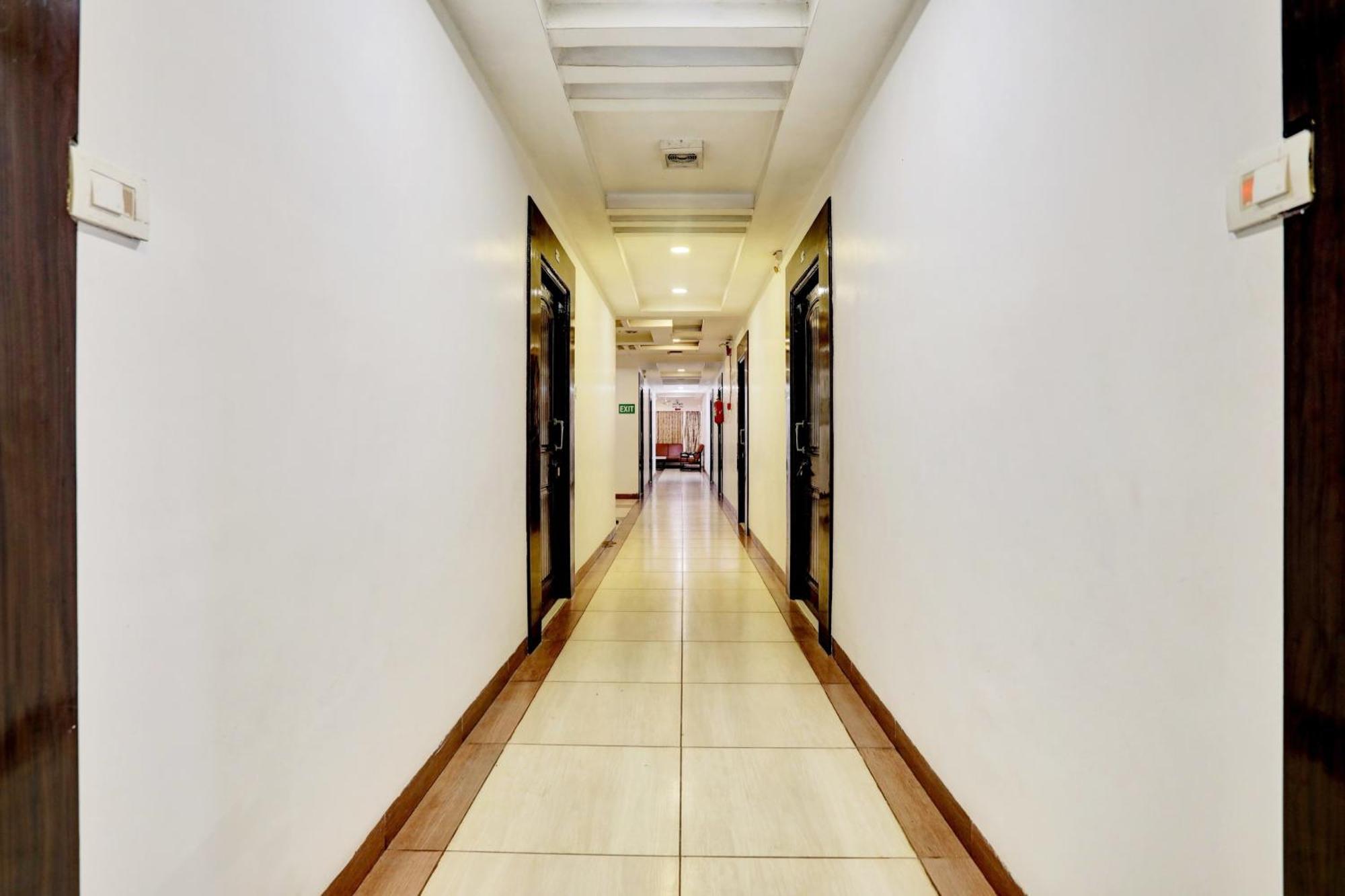 Townhouse Eluru Hotel Eksteriør billede